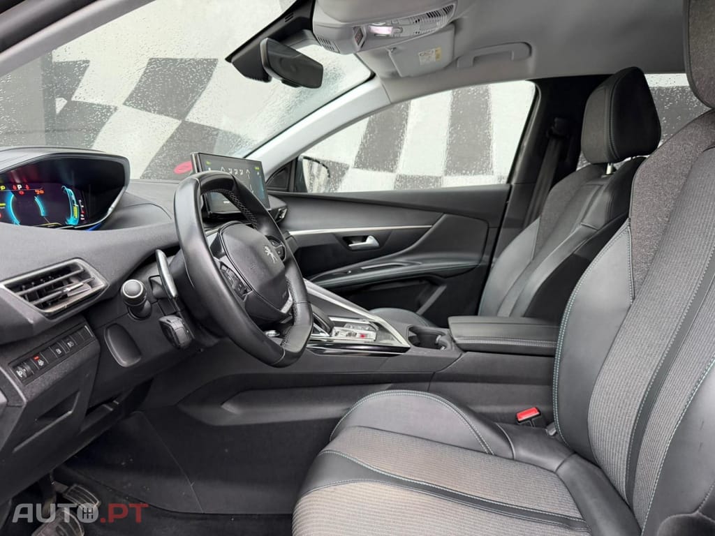 Peugeot 3008 1.6 Hybrid Allure e-EAT8