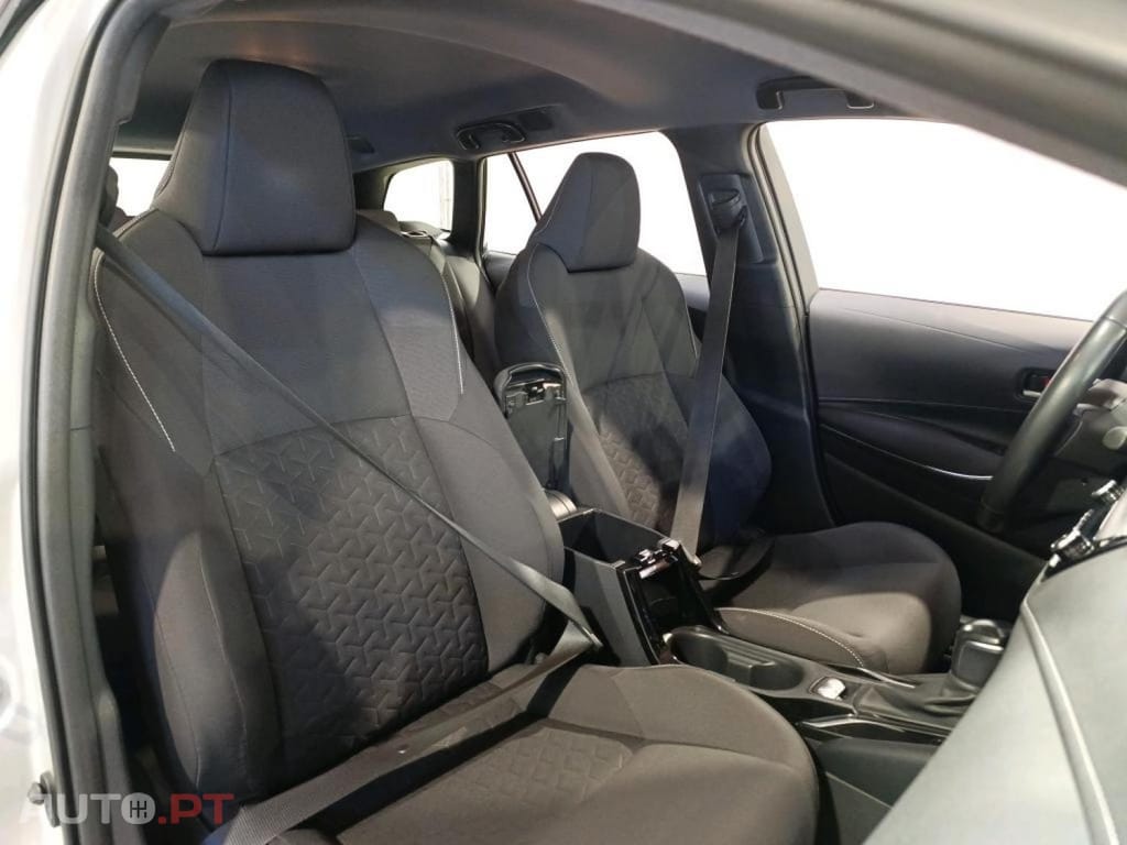 Toyota Corolla 1.8 Hybrid Comfort — fotografia 10