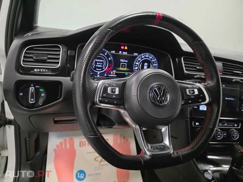 Volkswagen Golf 2.0 TSI GTI DSG Performance
