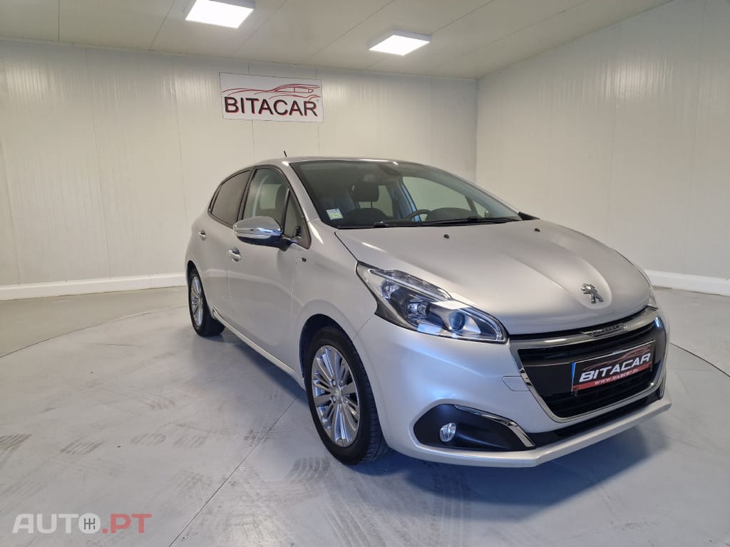 Peugeot 208 1.2 STYLE