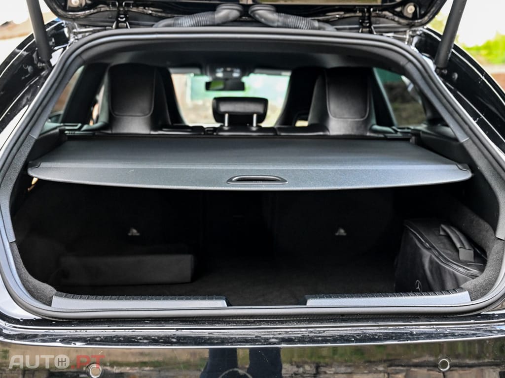 Mercedes-Benz CLA 250 e AMG Line