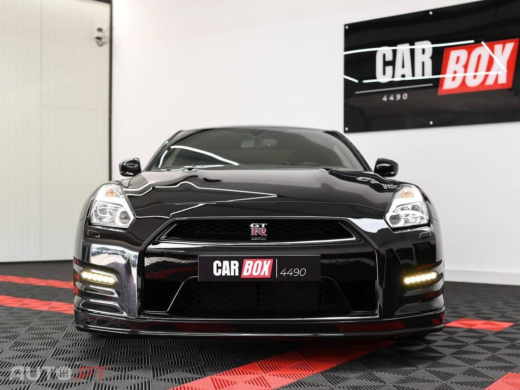 Nissan GT-R 3.8 V6 Black Edition