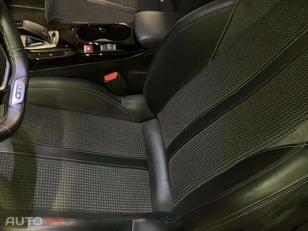 Peugeot 2008 1.5 BlueHDi GT Line EAT8