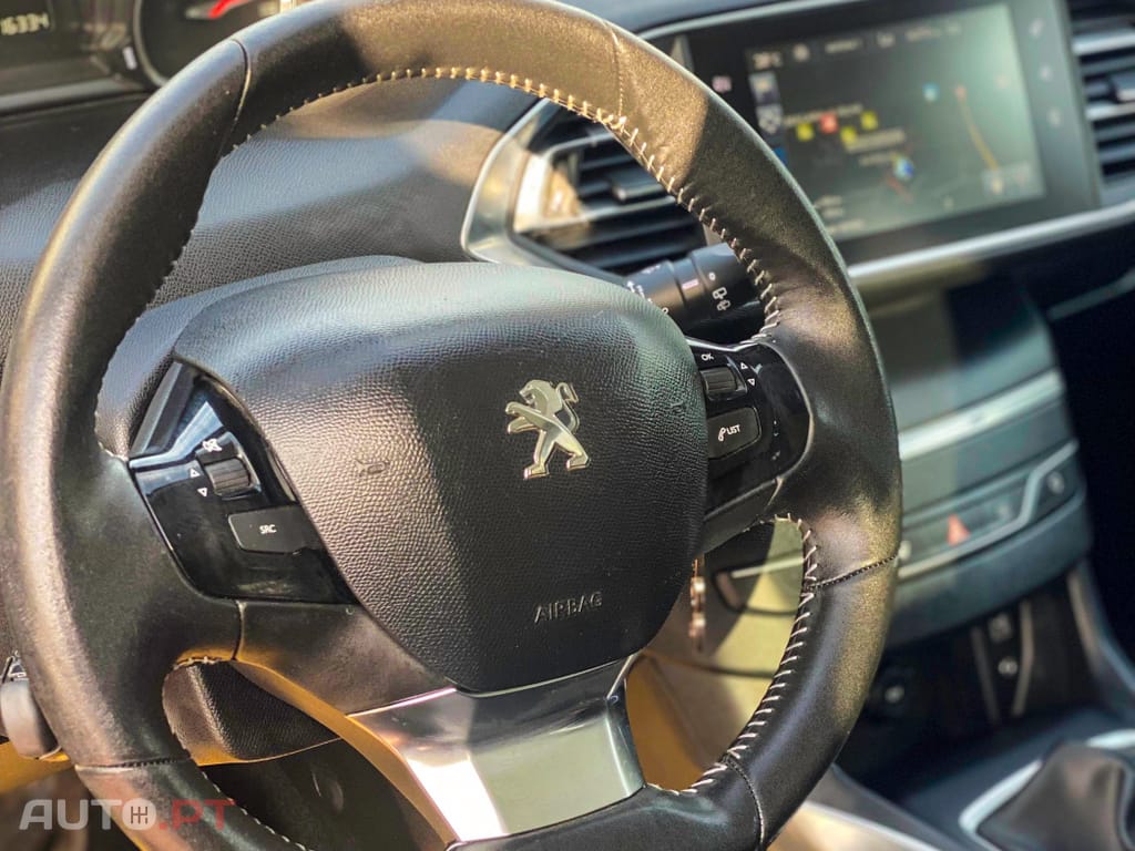 Peugeot 308 1.6 e-HDi Allure J17