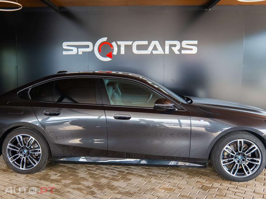 BMW 520 d Pack Desportivo M