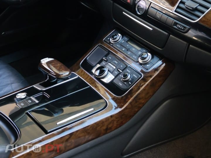 Audi A8 3.0 TDi V6 quattro