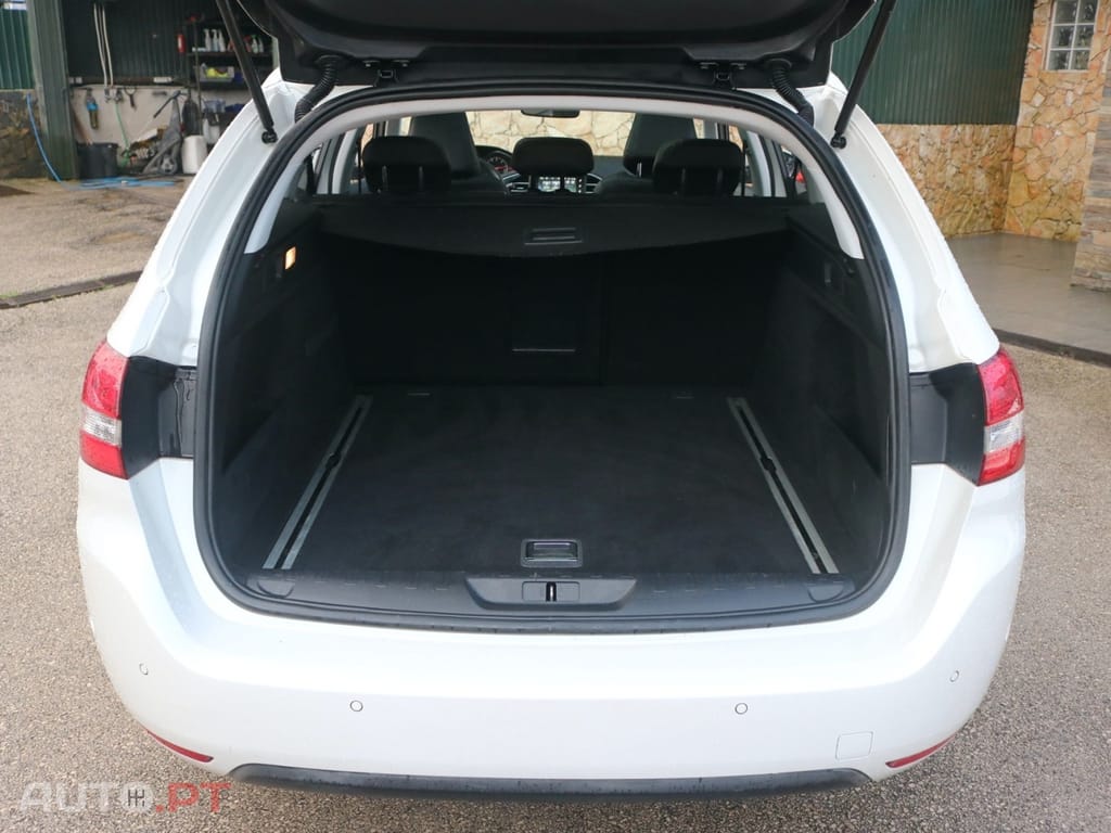 Peugeot 308 1.6 BlueHDi Allure EAT6