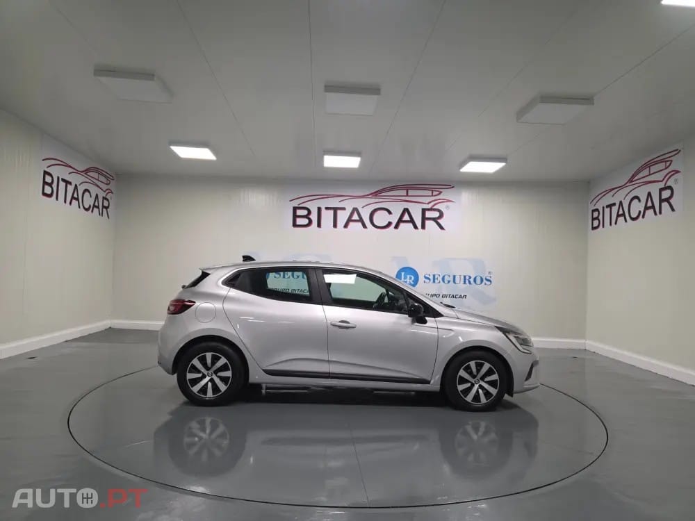 Renault Clio 1.0 TCe Evolution — fotografia 33