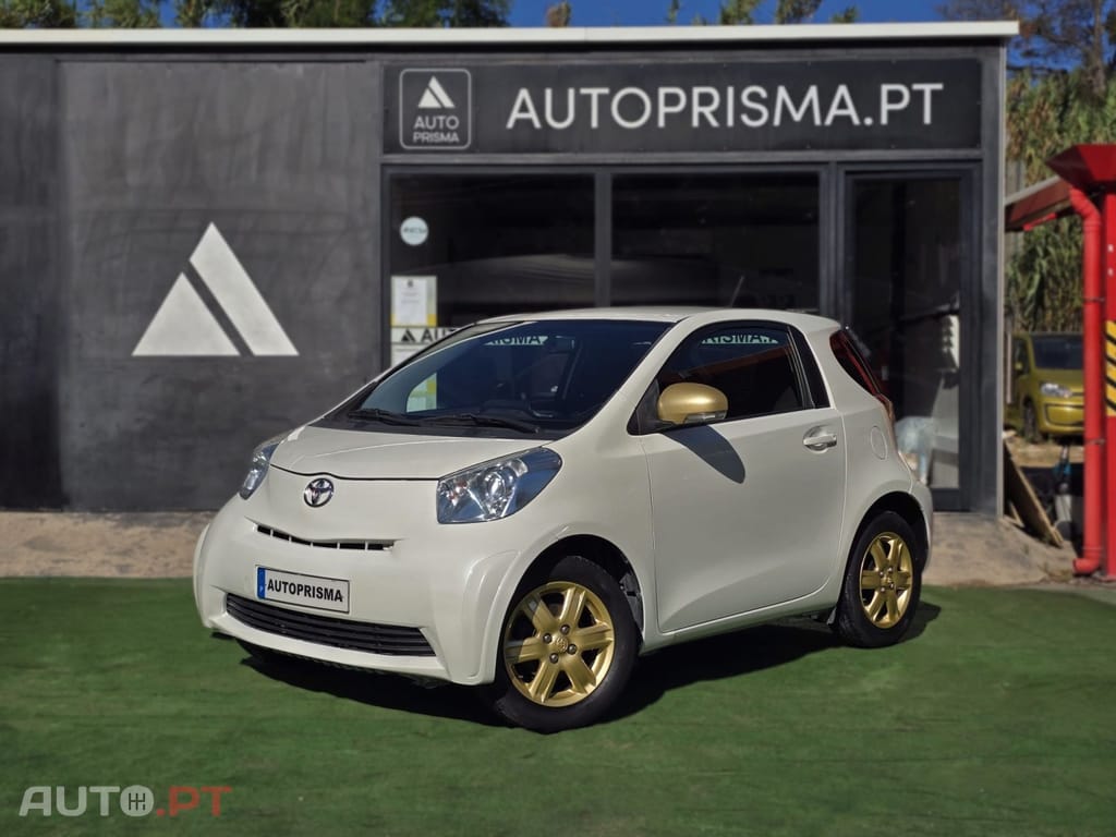 Toyota iQ 1.0 VVT-i