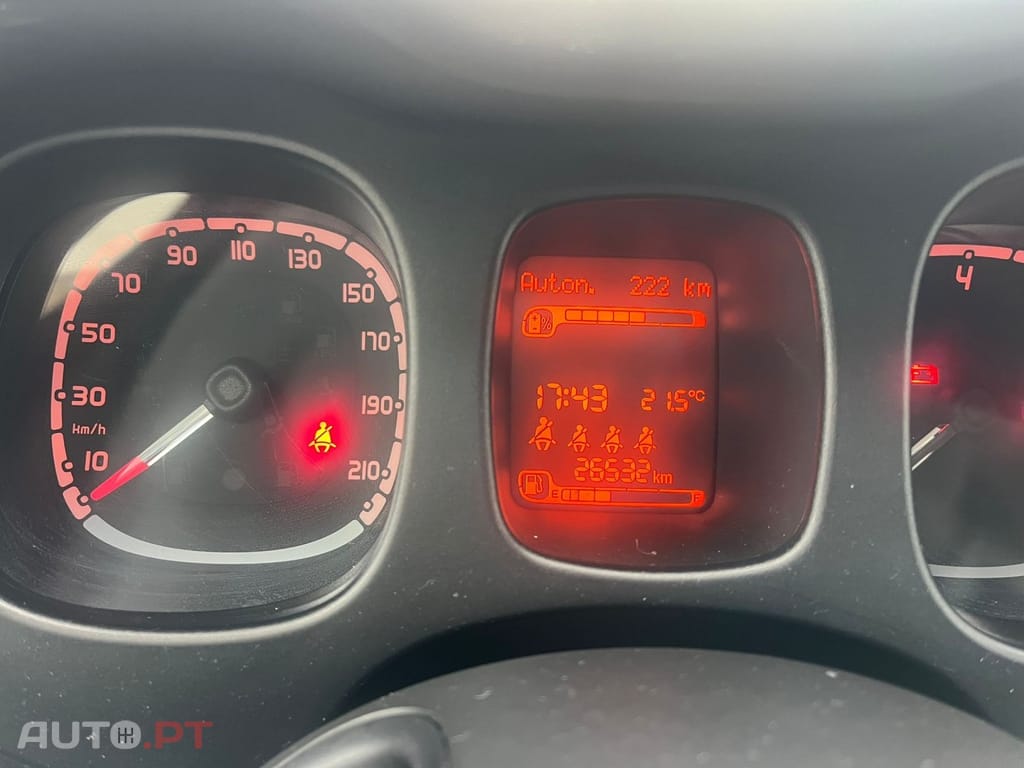 Fiat Panda 1.0 Hybrid — fotografia 17