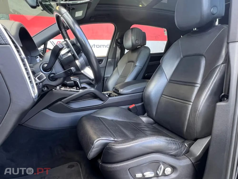 Porsche Cayenne E-Hybrid Tiptronic S