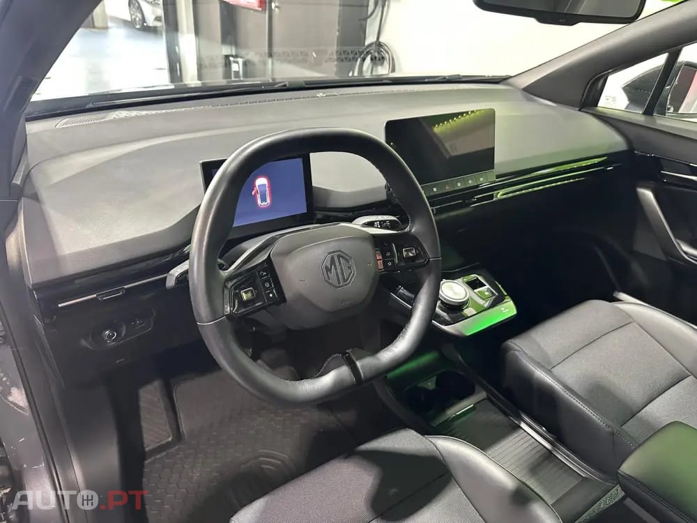 MG MG4 64 kWh Luxury