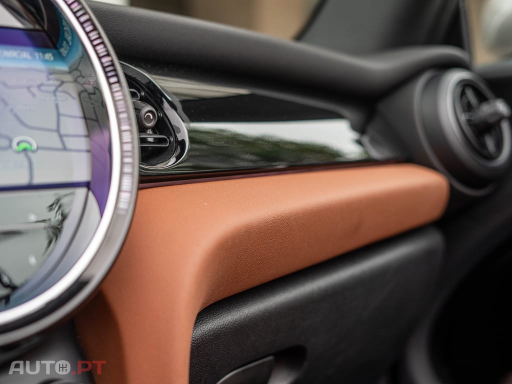MINI Cabrio Cooper Premium Extra JCW Auto