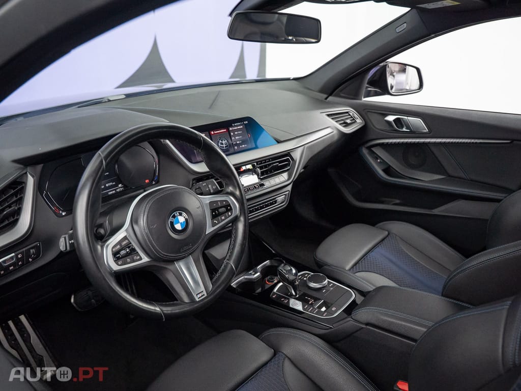 BMW 118 i Pack Desportivo M Auto