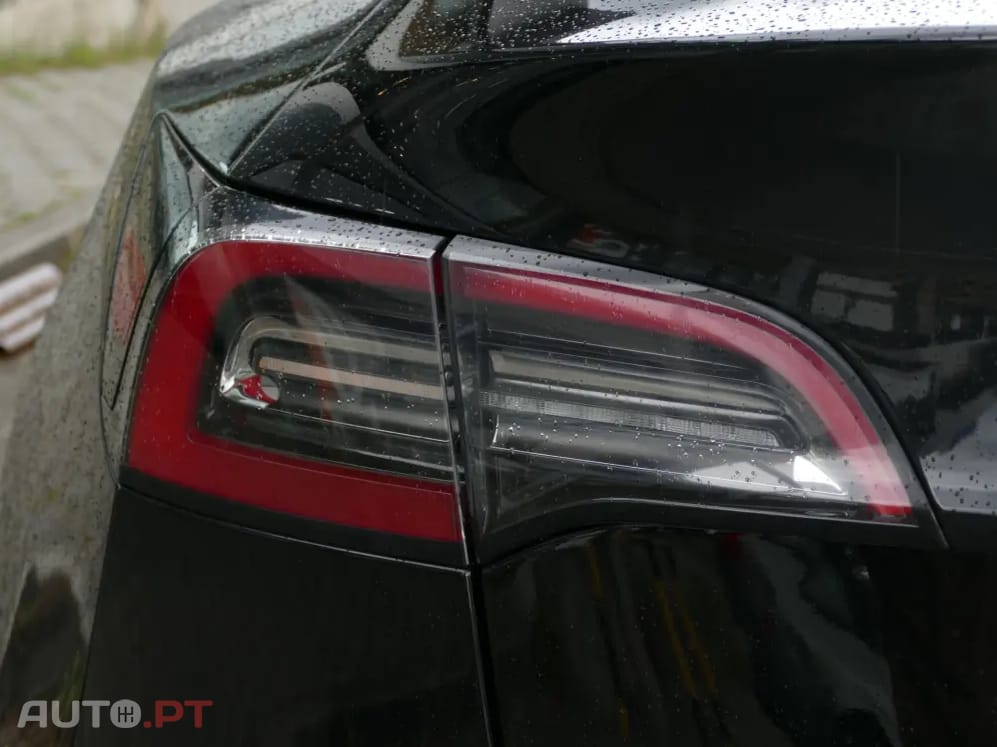 Tesla Model Y Long Range Tração Integral