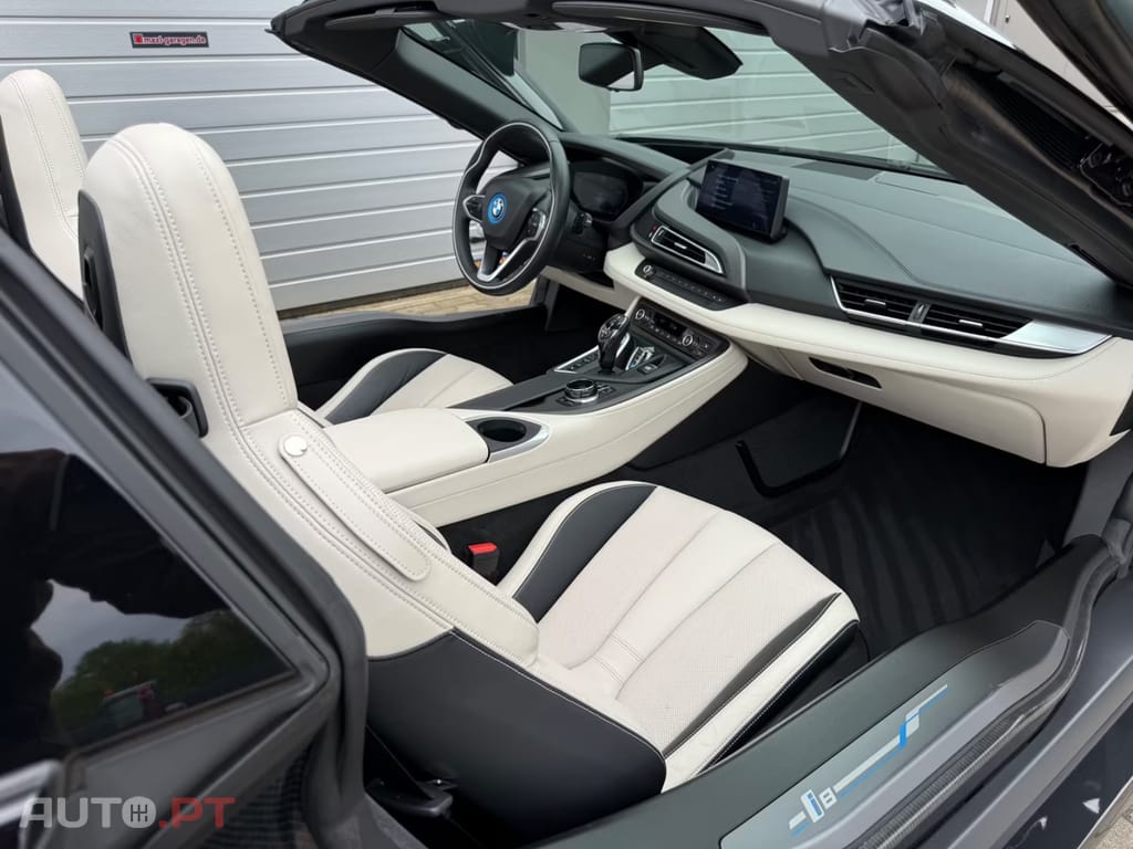 BMW i8 Roadster First Edition