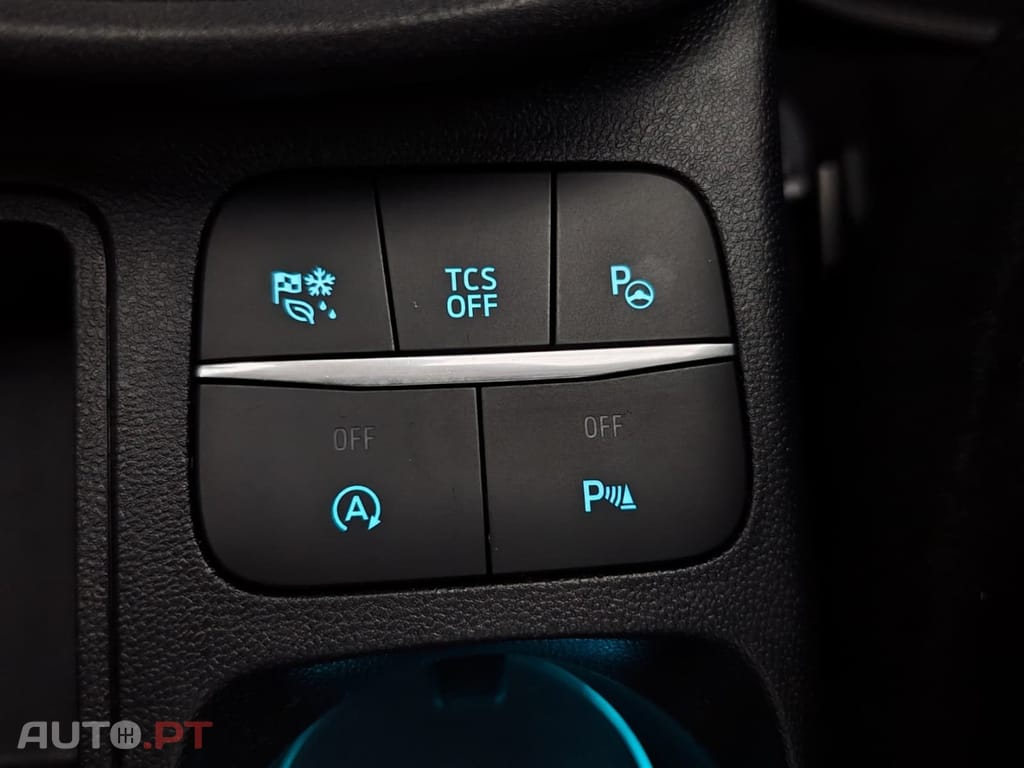 Ford Puma 1.0 EcoBoost MHEV Titanium