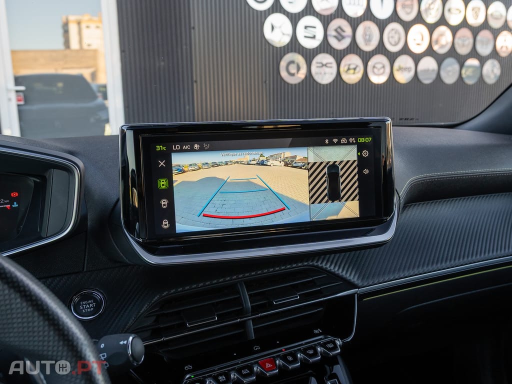 Peugeot 2008 1.2 PureTech GT EAT8