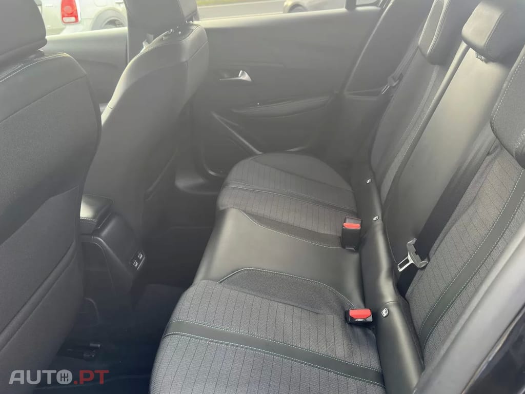 Peugeot 208 1.2 PureTech Allure EAT8