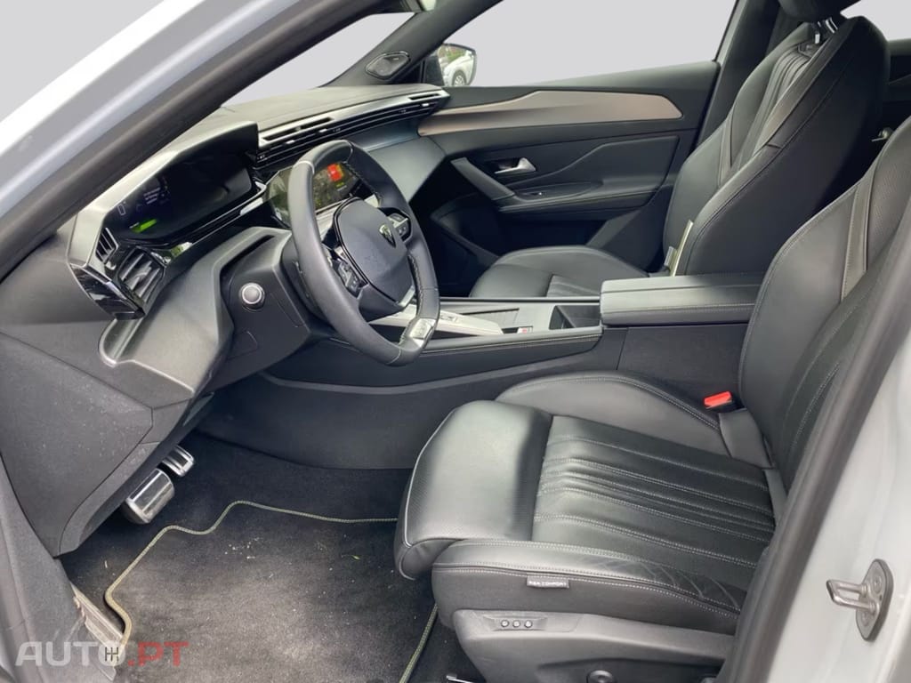 Peugeot 408 GT 130cv  EAT8