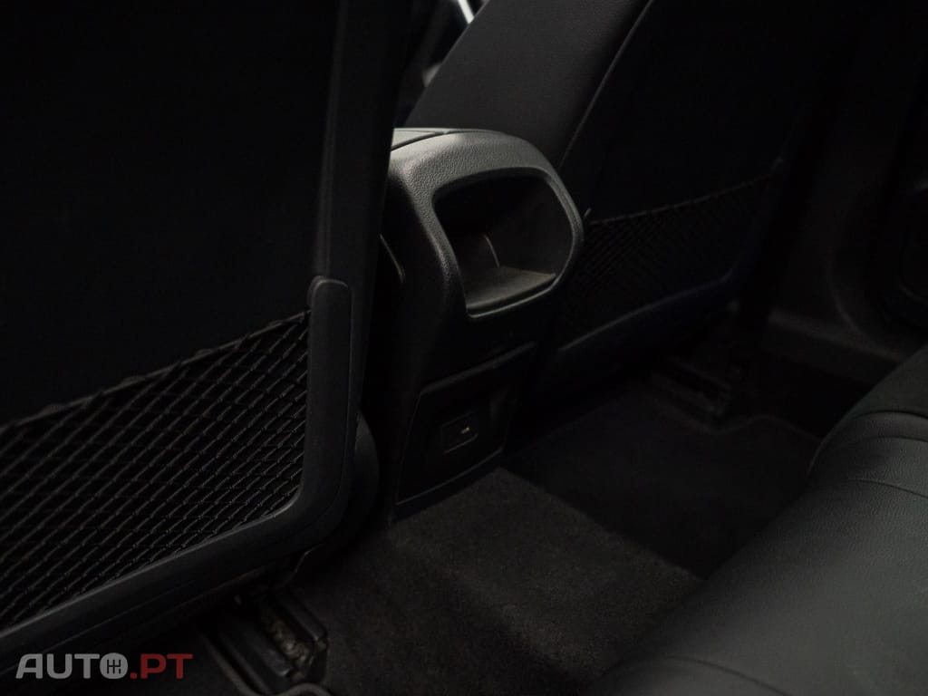 Mercedes-Benz A 250 e AMG Line