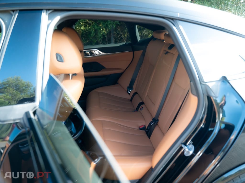 BMW i4 eDrive40 Pack Desportivo M Pro