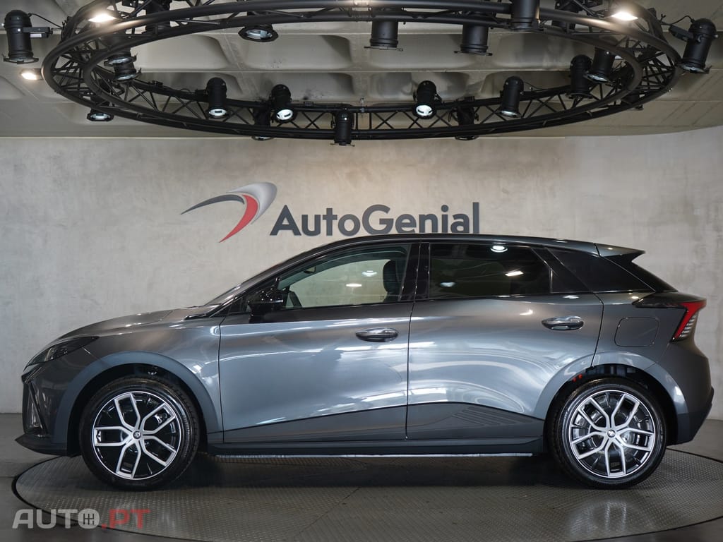 MG MG4 64 kWh Luxury