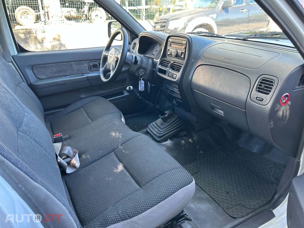 Nissan Pick Up D22  2.5DI 3Lugares