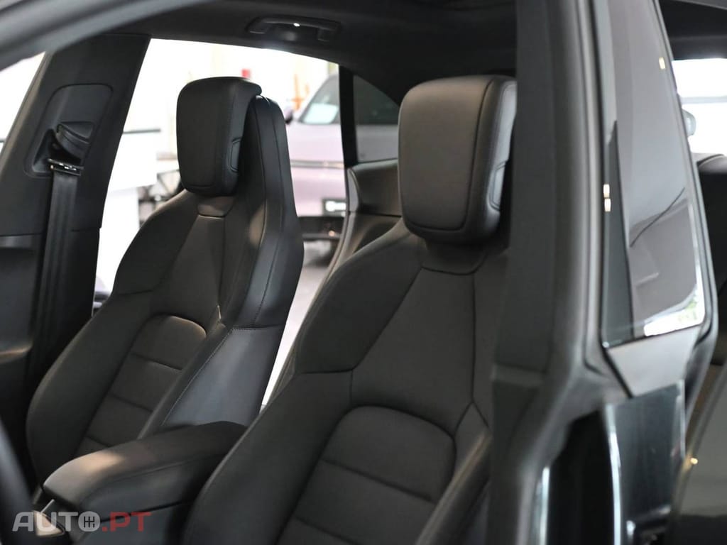 Porsche Macan 4