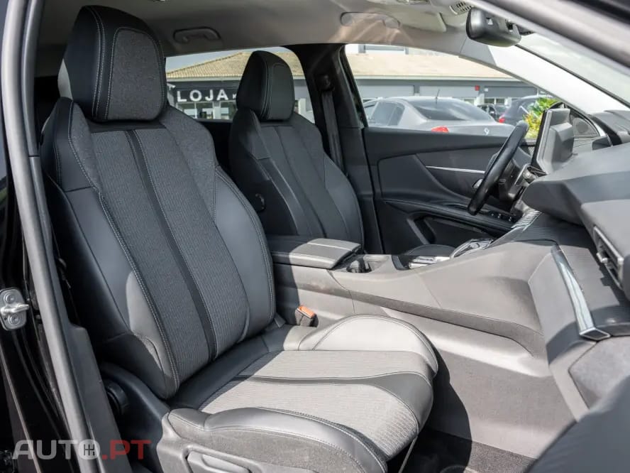 Peugeot 5008 1.5 BlueHDi Allure EAT8