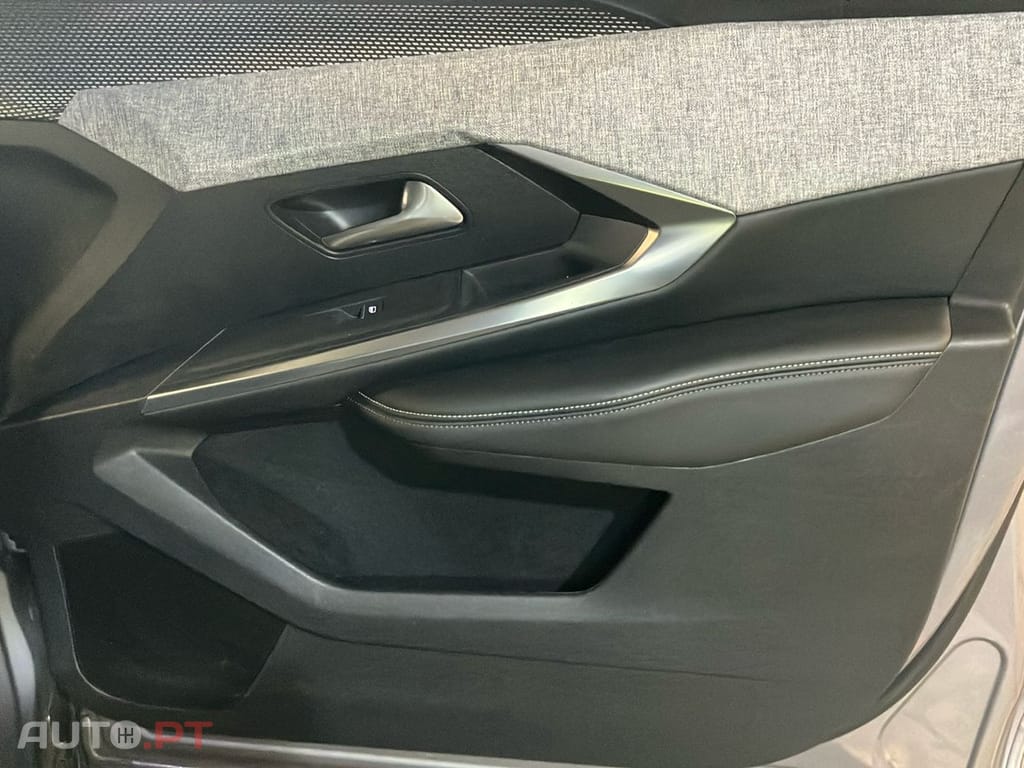Peugeot 3008 1.2 Hybrid GT e-DCS6