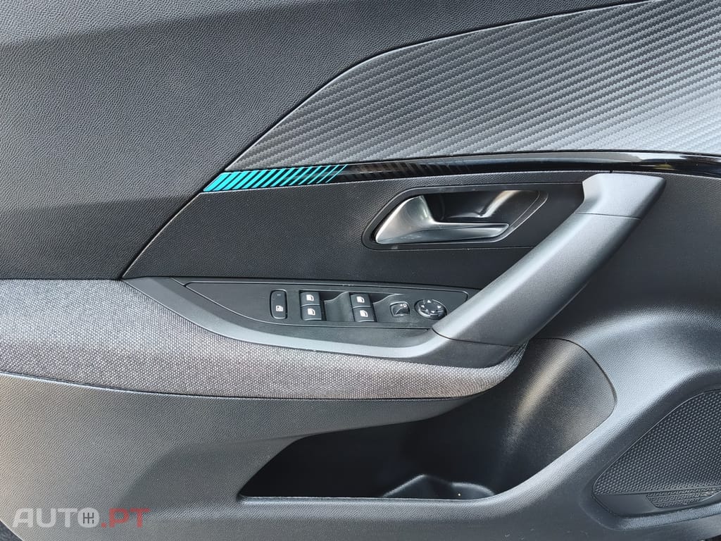 Peugeot 2008 PureTech 130 EAT8 Allure