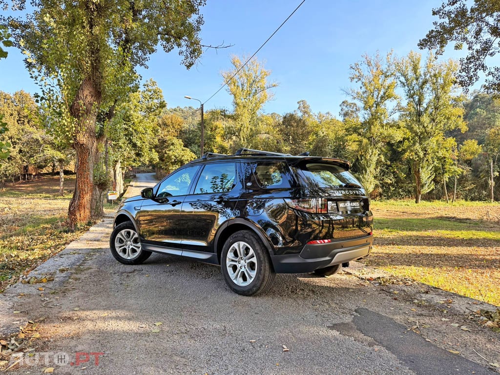 Land Rover Discovery Sport P300e