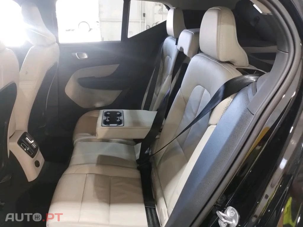 Volvo XC40 1.5 T5 PHEV Plus Dark