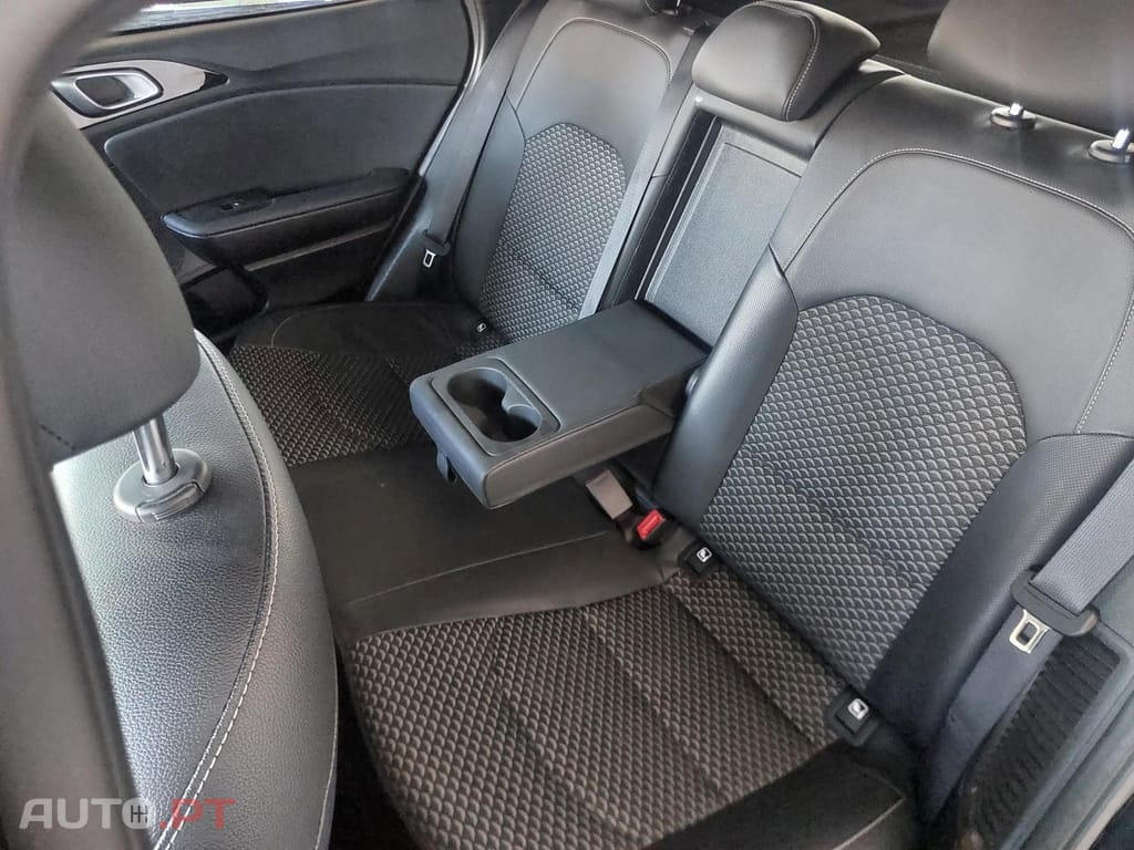 Kia Xceed 1.6 GDi PHEV Drive