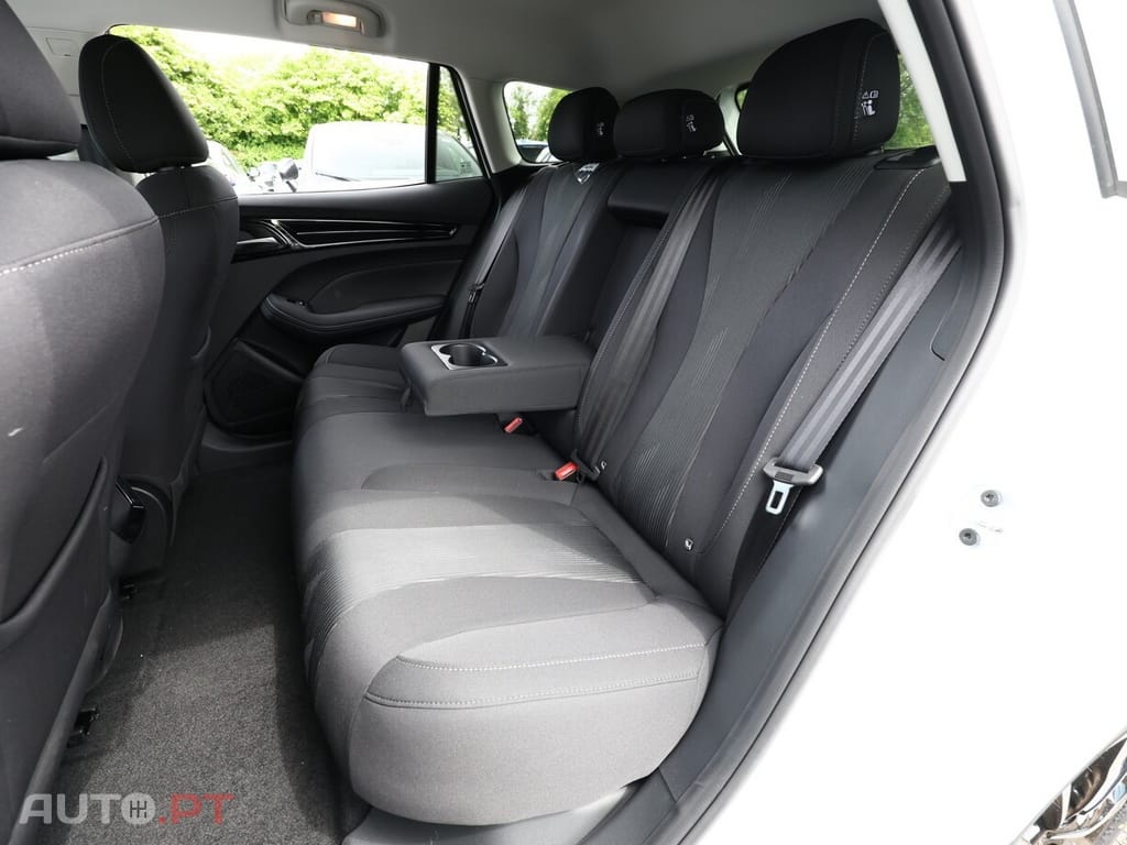 MG MG5 CONFORT 61KW NOVO 10 KM