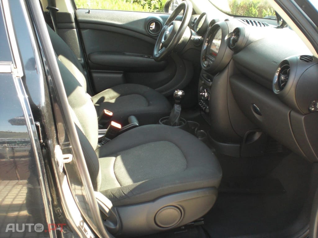 MINI Countryman One D