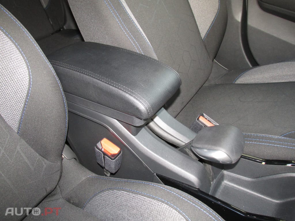 Peugeot 2008 1.2 PureTech Signature