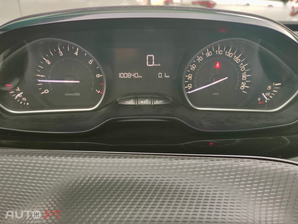 Peugeot 2008 1.2 PureTech Active