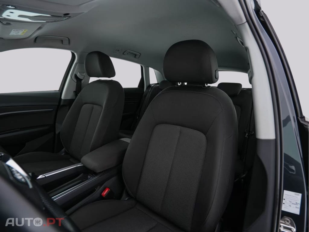 Audi E-Tron I.V.A DEDUTIVEL 