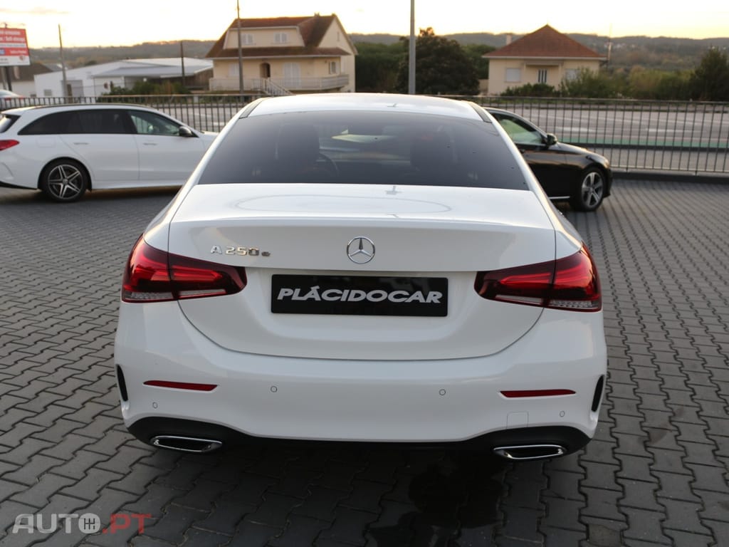 Mercedes-Benz A 250 e AMG Line