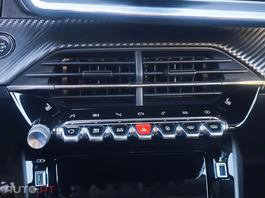 Peugeot E-2008 50 kWh Allure Pack