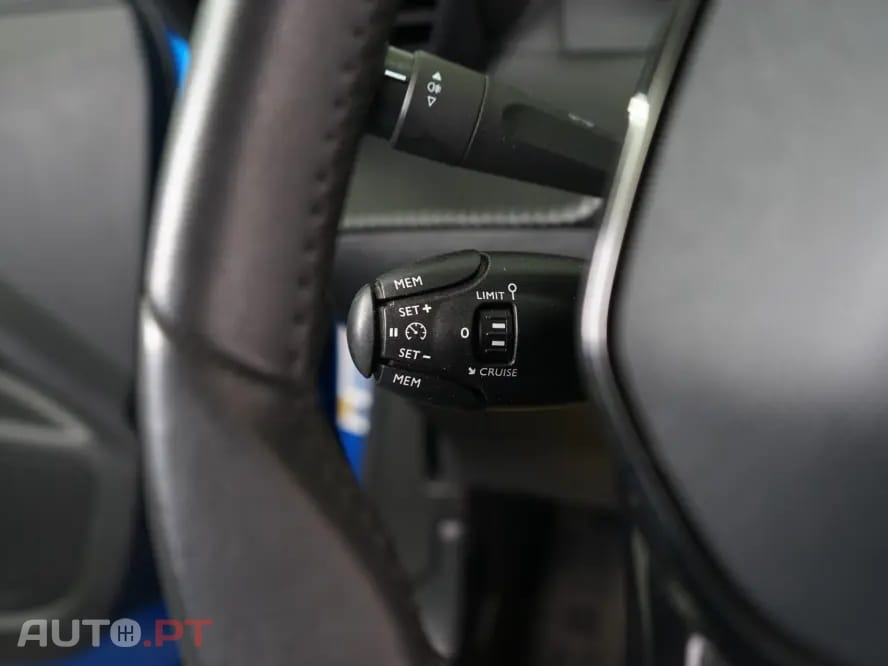 Peugeot 2008 1.2 PureTech Allure Pack