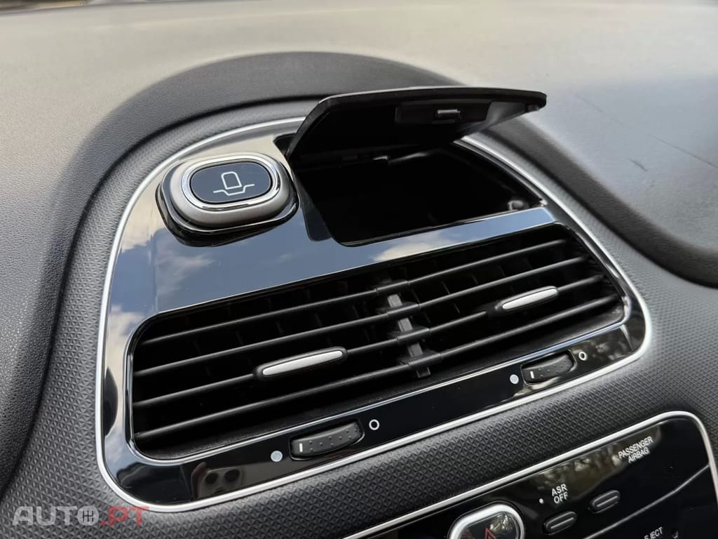 Fiat Punto 1.3 M-Jet Lounge Start&Stop — fotografia 21