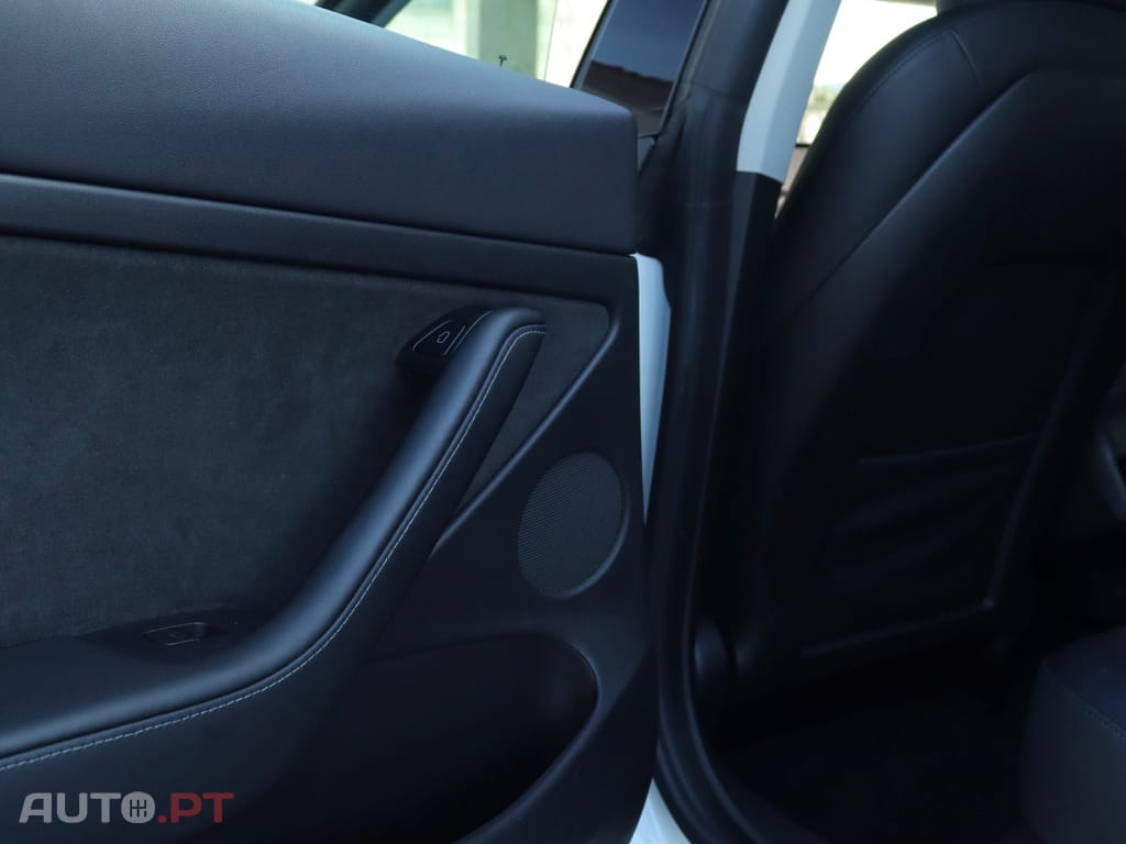 Tesla Model 3 Long-Range Dual Motor AWD