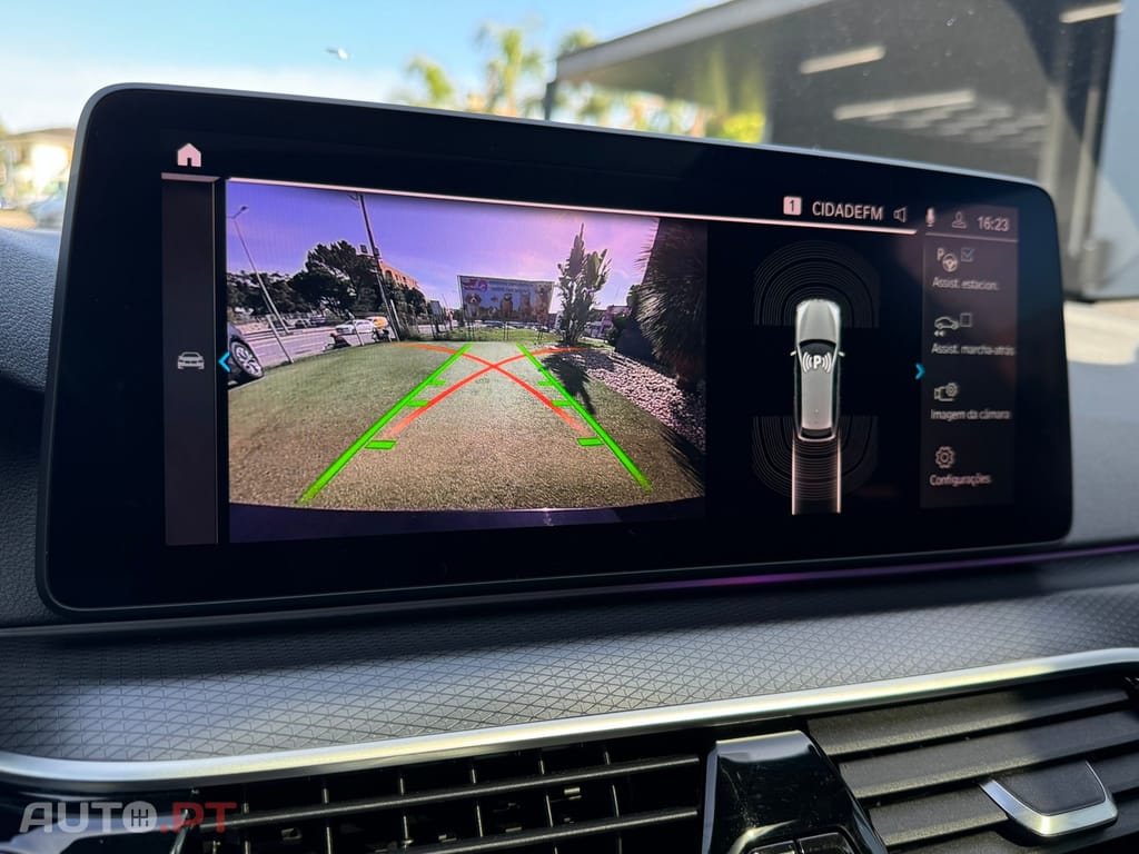 BMW 530 e Pack Desportivo M