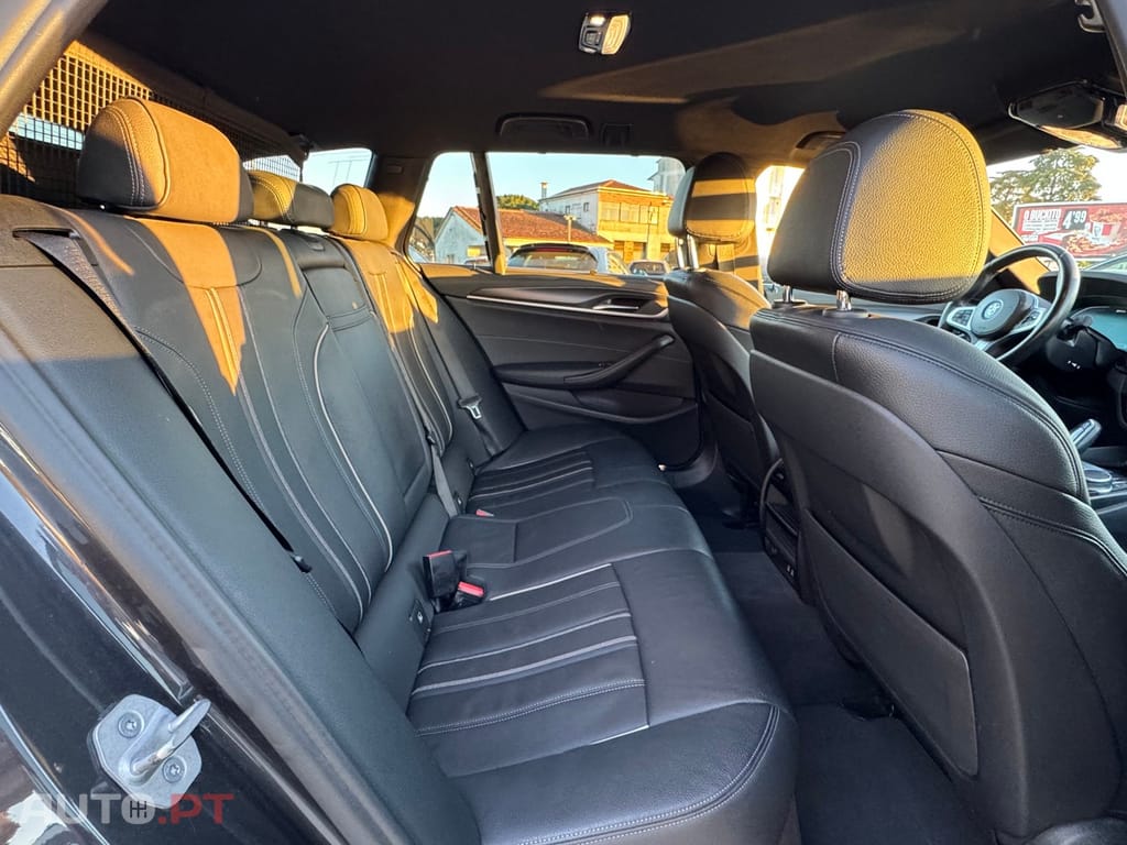 BMW 530 e Pack Desportivo M
