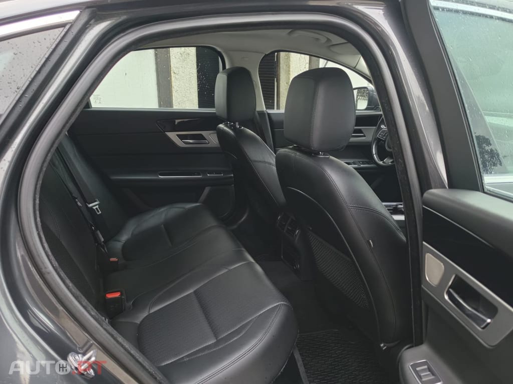 Jaguar XF 2.0 D Portfolio Aut.