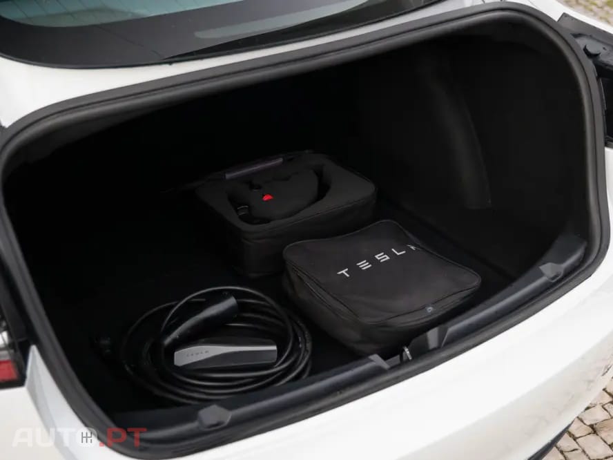 Tesla Model 3 Long Range AWD Dual Motor