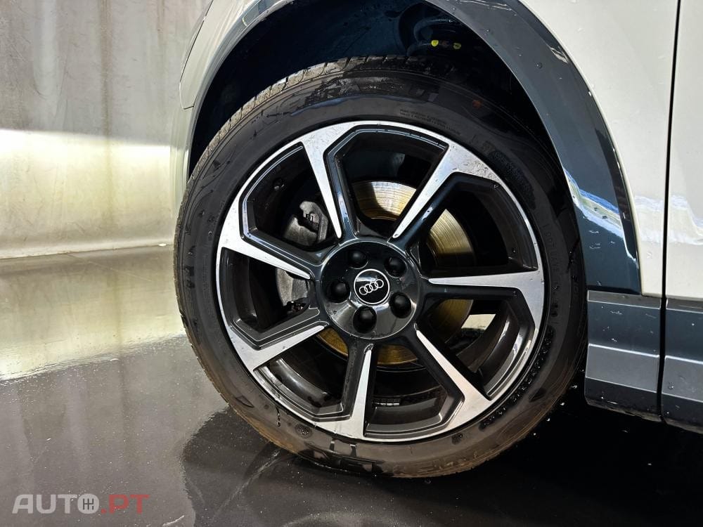 Audi Q3 45 TFSIe S line S tronic